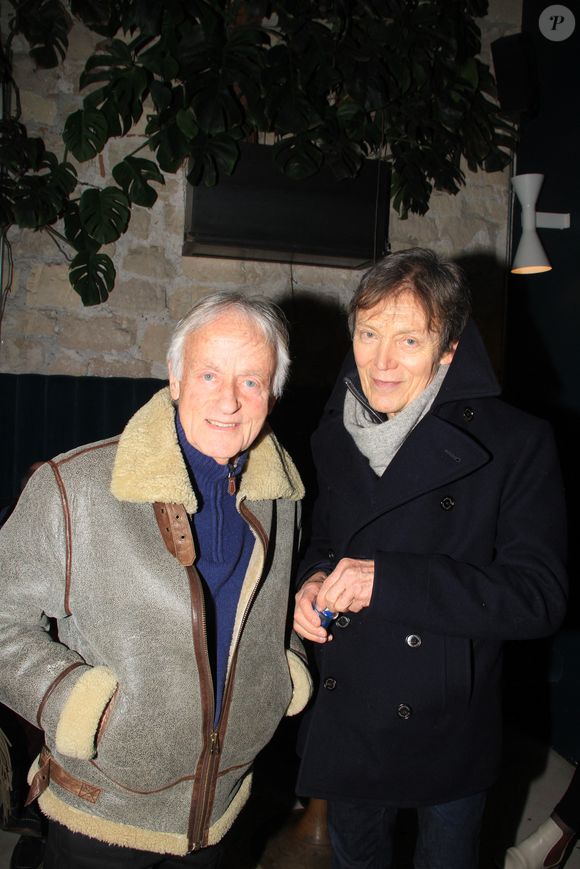 Dave et son compagnon Patrick Loiseau - Dévoilement d'une plaque en hommage à Kenzo Takada saluant l'héritage du créateur japonais décédé en 2020 devant la Galerie Vivienne à Paris le 16 janvier 2024. © Philippe Baldini/Bestimage