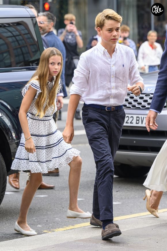 Le prince William, prince de Galles, et Catherine (Kate) Middleton, princesse de Galles, avec leurs enfants le prince George de Galles, la princesse Charlotte de Galles et le prince Louis de Galles, au jour 9 des "Jeux du Commonwealth 2026" à l'OVO Hydro de Glasgow le Samedi 1er août 2026.

Photo : Zuma Press / Bestimage