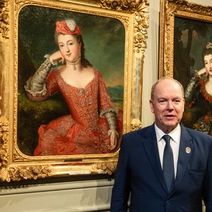 Vendu bien avant le XXe siècle, il n’a jamais été connu par le prince Albert Ier de Monaco ni par son père Rainier III de Monaco.
Exclusif - S.A.S Le Prince de Monaco lors de l'inauguration de l'exposition "De Monaco à Chantilly, une princesse des lumières en quête de liberté au château de Chantilly, France, le 18 octobre 2025. © Cyril Moreau/Bestimage