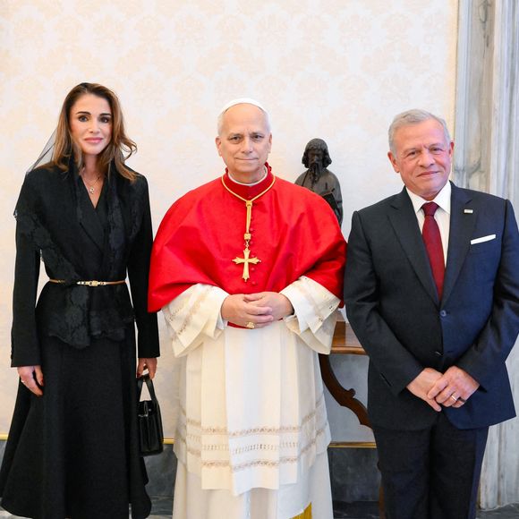 Le pape Léon XIV, chef de l'Église catholique et souverain de l'État du Vatican reçoit le roi Abdallah II de Jordanie   et la reine Rania Al Abdallah au Palais apostolique, au Vatican, à Rome, Italie, le 14 octobre 2025. Photo par Balkis Press/ABACAPRESS.COM