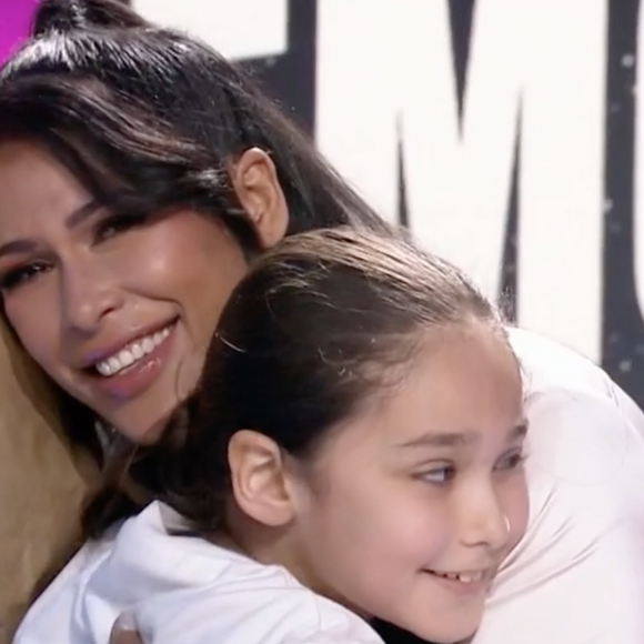 Ayem Nour sur le plateau de NRJ12 le 28 février 2025.