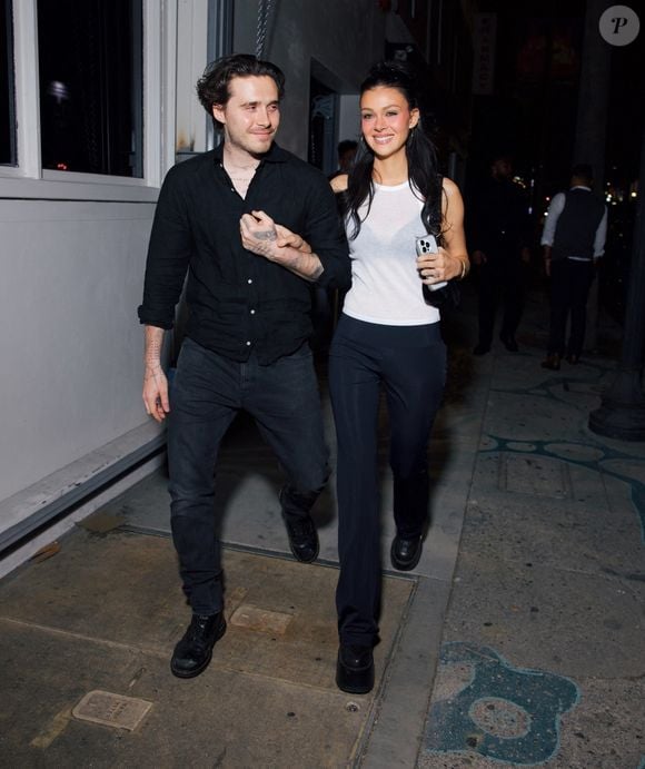 Brooklyn Beckham et sa femme Nicola Peltz à Los Angeles. Photo : Backgrid USA / Bestimage