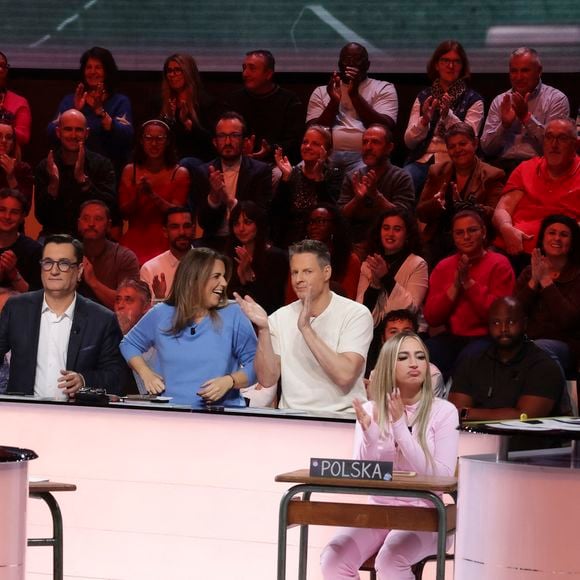 Exclusif - Olivier Dartigolles, Valérie Benaim,  Polska, Matthieu Delormeau, sur le plateau de l'émission TBT9 (Tout beau tout n9uf) présentée par C.Hanouna, et diffusée en direct sur W9, Paris, France, le 19 novembre 2025. © Jack Tribeca / Bestimage