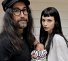 Sean Ono Lennon, le fils de John Lennon et Yoko Ono, vient de vivre le plus beau jour de sa vie. 

Sean Ono Lennon et sa compagne posent avec leur fils nouveau-né sur Instagram.