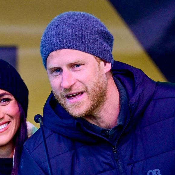 Cependant, une demande de passeport pour Archie et Lilibet fait mention des titres Son Altesse royale.
Whistler, CANADA - Meghan Markle, duchesse de Sussex, assiste à la célébration de bienvenue des Invictus Games Vancouver Whistler 2025 au Canada. Elle prononce un discours sincère faisant l'éloge du dévouement du prince Harry pour les Jeux et leur famille.



Sur la photo : Meghan Markle, le prince Harry



BACKGRID USA 10 FÉVRIER 2025



USA : +1 310 798 9111 / usasales@backgrid.com



ROYAUME-UNI : +44 208 344 2007 / uksales@backgrid.com



Clients britanniques - Images contenant des enfants

Please Pixelate Face Prior To Publication