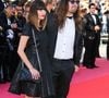 C'est avec sa compagne Aurélie Bossu, surnommée Lilou, qu'il a effectué ce retour aux sources.
Le musicien français Lulu Gainsbourg et sa femme Aurélie Bossu posent à leur arrivée le 19 mai 2018 pour la cérémonie de clôture et la projection du film 'L'homme qui tua Don Quichotte' lors de la 71e édition du Festival de Cannes à Cannes, dans le sud de la France. Photo by David Boyer/ABACAPRESS.COM