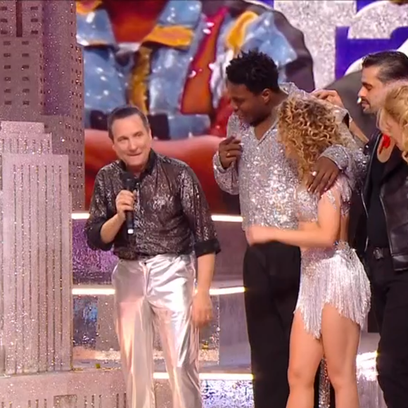 Touché au genou ce soir

Danse avec les stars 2026 : Cette personnalité a dansé alors qu'elle n'était pas dans des conditions optimales, deux "10" lui ont été attribués ! - capture d'écran TF1