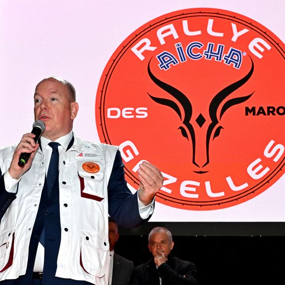 Le prince Albert II de Monaco a donné le départ de la 34eme édition du Rallye des Gazelles, depuis le chapiteau de Fonvieille à Monaco, en compagnie de Dominique Serra, la fondatrice et présidente du Rallye, de la marraine de coeur pour 2025, Luana Belmondo, Nadia Fettah Alaoui, la ministre de l'Economie et des Finances du Royaume du Maroc, du président du Conseil National Monégasque, Thomas Brezzo, et des personnalités du gouvernement, le 12 avril 2025© Bruno Bebert / Bestimage
