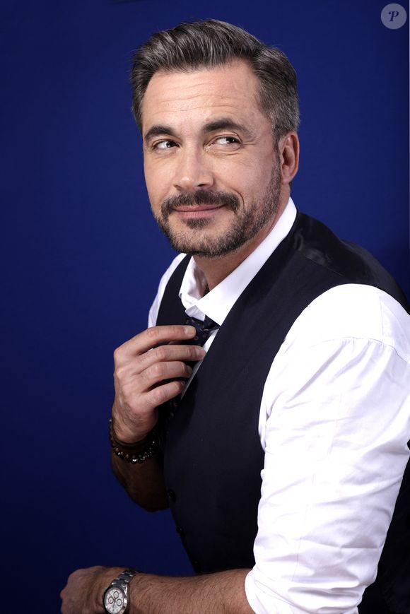 Sa carrière se poursuit aujourd'hui sur l'antenne de M6.

Olivier Minne pose lors d'une séance photo à Paris, France, en février 2017. Photo par VIM/ABACAPRESS.COM