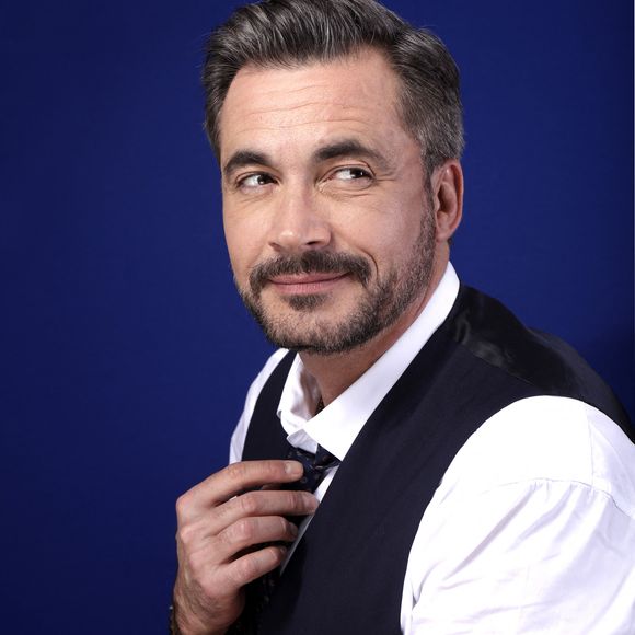 Sa carrière se poursuit aujourd'hui sur l'antenne de M6.

Olivier Minne pose lors d'une séance photo à Paris, France, en février 2017. Photo par VIM/ABACAPRESS.COM