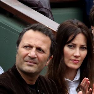 Arthur (Jacques Essebag) et sa compagne Mareva Galanter dans les tribunes de la finale homme des internationaux de France de Roland Garros à Paris le 5 juin 2016. © Moreau-Jacovides / Bestimage