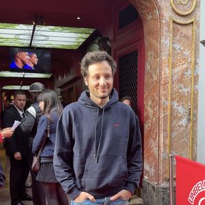 Vidéos - Inauguration de Vianney qui rentre au musée Grévin à Paris