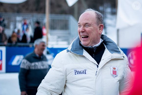 Avec un sport peu populaire

Le prince Albert II de Monaco lors du Championnat du monde IBSF de bobsleigh à Saint-Moritz, Suisse, le 3 février 2023. Imago/Panoramic/Bestimage