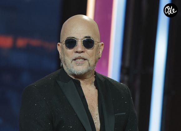 Pascal Obispo - Les célébrités se mobilisent pour la 38ème édition du Téléthon dans les studios de France 2 à Paris, le 29 novembre 2024. 

© Coadic Guirec / Bestimage