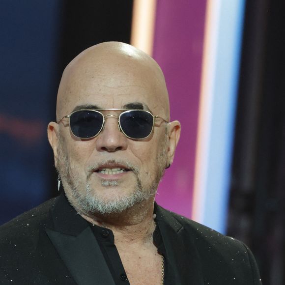 Pascal Obispo - Les célébrités se mobilisent pour la 38ème édition du Téléthon dans les studios de France 2 à Paris, le 29 novembre 2024. 

© Coadic Guirec / Bestimage