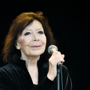 Elle passait ses journées à écouter la radio et à chanter, comme un retour sur sa vie.

Juliette Gréco en concert lors de la Fête de l'Humanité 2015 à Paris, le 13 septembre 2015. Photo par LIONEL URMAN  / BESTIMAGE