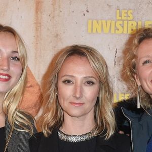Alexandra Lamy, Chloé Jouannet et Audrey Lamy à l'avant-première du film "Les Invisibles" au cinéma Gaumont Opéra à Paris, le 7 janvier 2019. 

Photo : Coadic Guirec / Bestimage