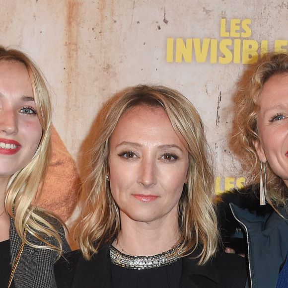 Alexandra Lamy, Chloé Jouannet et Audrey Lamy à l'avant-première du film "Les Invisibles" au cinéma Gaumont Opéra à Paris, le 7 janvier 2019. 

Photo : Coadic Guirec / Bestimage