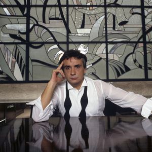 L’ancienne maison de Michel Sardou à Neuilly-sur-Seine, dans le quartier Saint-James, est mise en vente pour 18,8 millions d’euros. 

Alain Canu via Bestimage