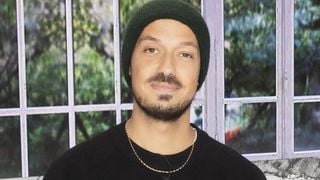 "Plutôt que de ne rien dire" : Le youtubeur Carlito, fils de Guy Carlier, rompt le silence après le départ de sa mère