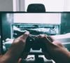 Rejouer à un jeu d’enfance, c’est chercher une émotion perdue.

Photo prise par Glenn Carstens Peters / Unsplash