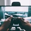 Selon la psychologie, l’adulte qui retourne à ses jeux d’enfance ne cherche pas le divertissement : il cherche désespérément la personne qu’il était auparavant.