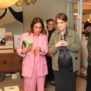 L'événement a permis de voir le ventre rond d'Eugenie d'York

Eugenie d'York s'est rendue à Soho pour un événement de shopping et de soins pour bébés et enfants, organisé à l'occasion de la journée de la presse de Fuse Communications. 7 mai 2026. © Backgrid UK/ Bestimage