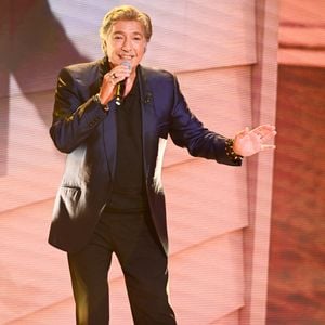 Exclusif - Frédéric François lors de l'enregistrement de l'émission Vivement dimanche présentée par M.Drucker aux studios Rive Gauche, à Paris, France, le 1er octobre 2025. Diffusion sur France 3 le 9 novembre 2025. © Guillaume Gaffiot/Bestimage