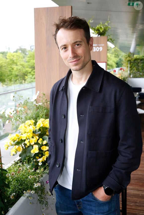 Exclusif - Hugo Clément (Journaliste) au déjeuner dans la loge de France TV lors des Internationaux de France de Tennis de Roland Garros 2024 - Jour 6 à Paris, France, le 31 mai 2024. © Bertrand Rindoff/Bestimage