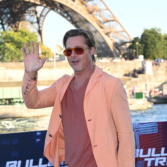 Brad Pitt - Photocall du film "Bullet Train" sur le bateau-mouche "L'Excellence" au Port Debilly à Paris. Le 16 juillet 2022
© Coadic Guirec / Bestimage