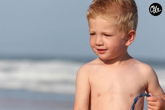 L'objectif est de protéger l'enfant sans créer un effet de fournaise.

Quels bon gestes adopter en temps de canicule avec un bébé ?