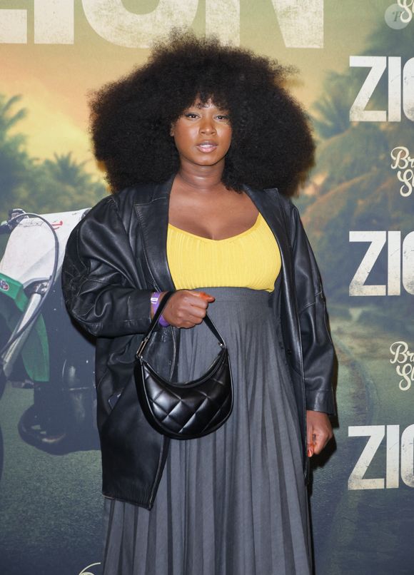 Assa Traoré au photocall de la première du film Zion au cinéma Le Grand Rex à Paris, France, le 4 avril 2025. © Coadic Guirec/Bestimage