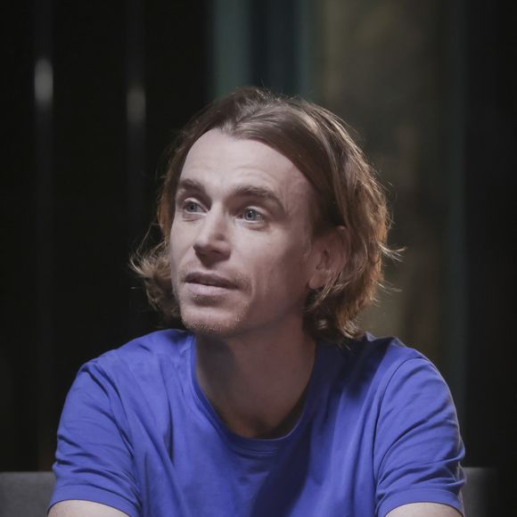 Le chanteur revient avec un cinquième album studio, Famille

Exclusif - Ben Mazué, Bernard Montiel - Enregistrement de l'émission "Olympiascope", présentée par B.Montiel, et diffusée le 21 février sur Olympia TV, une chaîne du groupe Canal+ et en replay sur myCANAL, à Paris, France, le 5 janvier 2023. © Jack Tribeca/Bestimage