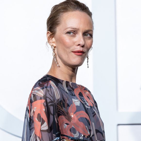 Vanessa Paradis - Soirée de gala en hommage à Patrick Dupond à l'Opéra de Paris le 21 février 2023. © Olivier Borde/Bestimage