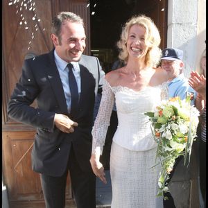 Elle a grandi dans le Gard.

Alexandra Lamy et Jean Dujardin le 25 juillet 2009 à Anduze. © JACOVIDES-MOREAU / BESTIMAGE
