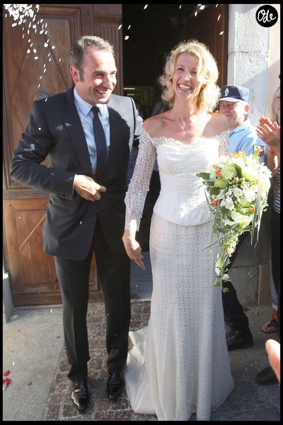Elle a grandi dans le Gard.

Alexandra Lamy et Jean Dujardin le 25 juillet 2009 à Anduze. © JACOVIDES-MOREAU / BESTIMAGE