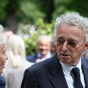 Nelson Monfort lors de la cérémonie d'enterrement de Daniel Bilalian à l'église Saint-Pierre de Neuilly-sur-Seine, près de Paris, France, le 22 mai 2025. Photo par Raphael Lafargue/ABACAPRESS.COM