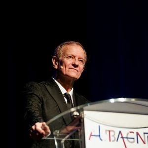 Exclusif - 3e édition du Festi’Aubagne, festival populaire de rencontres avec les comédiens et professionnels du petit et grand écran et de la scène, à l'Espace des Libertés à Aubagne le 28 mars 2025 avec Francis Huster. © Anne-Sophie Guebey / Bestimage