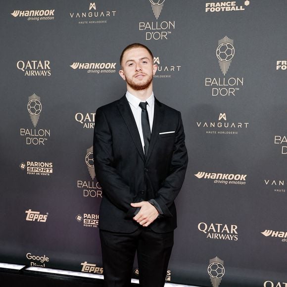 Miguel Mattioli (Michou) au photocall de la 69ème cérémonie du Ballon D'Or 2025 au théâtre du Châtelet à Paris, France, le 22 septembre 2025. © Cyril Moreau/Bestimage