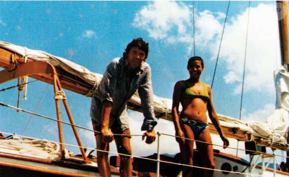 Archives - Collection particuliere de Maddly Bamy - Voyage de Jacques Brel et sa compagne Maddly Bamy en voilier, "L'Askoy II", jusqu'aux iles Marquises. ©Collection particuliere Maddly Bamy / IMAGEBUZZ / BESTIMAGE
