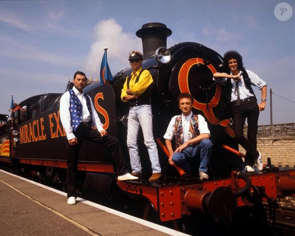 John Deacon, Freddie Mercury, Roger Taylor et Brian May - Les membres du groupe Queen à Londres. © Photoshot/PCN/ABACAPRESS.COM