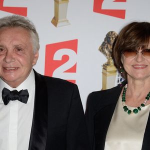 Michel Sardou et sa femme Anne-Marie Périer assistant à la 26e cérémonie des Molières du théâtre qui s'est tenue aux Folies Bergères à Paris, France, le 2 juin 2014. Photo by Nicolas Briquet/Abaca