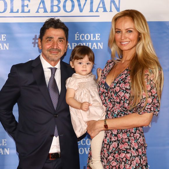 Aram Ohanian, sa femme Adriana Karembeu et leur fille Nina Ohanian - Photocall de la soirée caritative organisée au Palais du Pharo, au profit de l'école arménienne Abovian. Marseille, le 26 octobre 2019. © Philippe Doignon / Bestimage