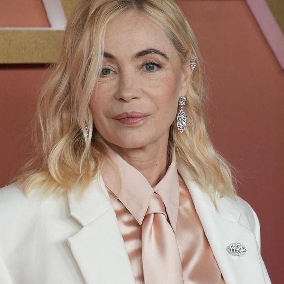 Emmanuelle Béart arrive à la 50e cérémonie des César du cinéma à l'Olympia le 28 février 2025 à Paris, France.  Photo de Laurent Lairys/ABACAPRESS.COM