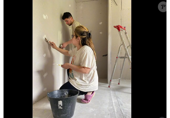 Et cette fois, il est question de faire trois belles chambres à leurs adolescentes. La famille Fanich, révélée dans "Familles nombreuses, la vie en XXL", présente sa maison rénovée.