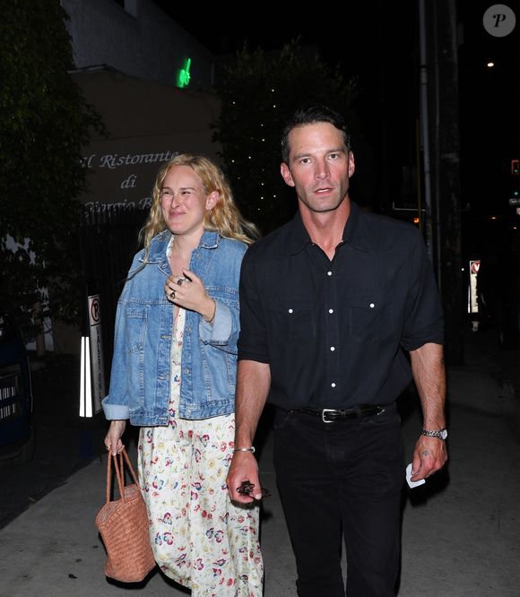 Rumer Willis est tout sourire alors qu'elle quitte le restaurant italien Giorgio Baldi à Santa Monica. Photo : Backgrid USA / Bestimage