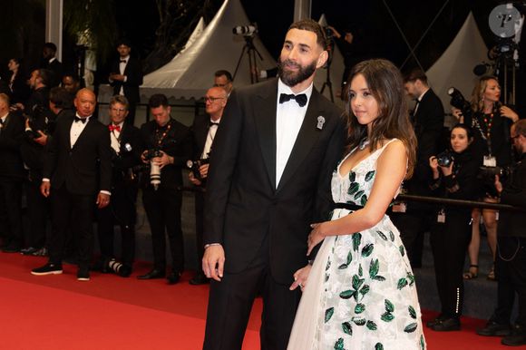 L'actrice et le footballeur ont foulé le tapis rouge ensemble

Karim Benzema et sa compagne Lyna Khoudri lors de la montée des marches du film « 13 jours 13 nuits » lors du 78ème Festival International du Film de Cannes. Le 23 mai 2025
© Jacovides-Moreau / Bestimage