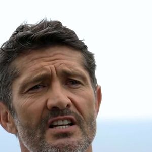 Il estime que cette équipe a réussi à "atteindre l'Everest" et à apporter de la joie aux Français.

Bixente Lizarazu perd ses moyens devant les caméras de "Sept à Huit" sur TF1.