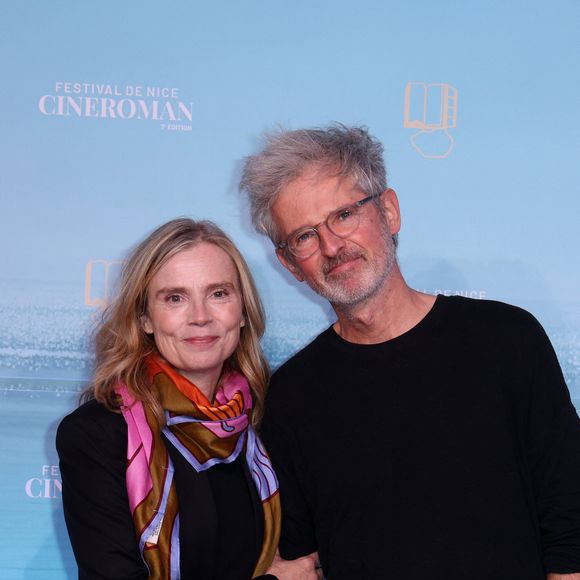 Isabelle Carré et son frère Benoît Carré - Tapis rouge lors de la 7ème édition du festival Cinéroman à Nice le 1er Octobre 2025. © Bebert-Jacovides/Bestimage