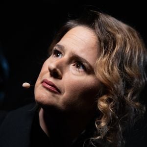 A savoir Elodie Poux

Exclusif - Elodie Poux - Backstage avec les invités pour l'enregistrement de l'émission "La chanson secrète N°14", présentée par N.Aliagas et diffusée le 26 décembre sur TF1, à Paris, France, le 9 décembre 2025. © Jacovides-Moreau/Bestimage